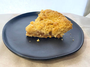 Make Thanksgiving a breeze with our ready-to-bake Dutch Apple Crumb Pie from Flaky Apple Pie Company. Delight your friends and family with this effortless, delicious holiday treat!