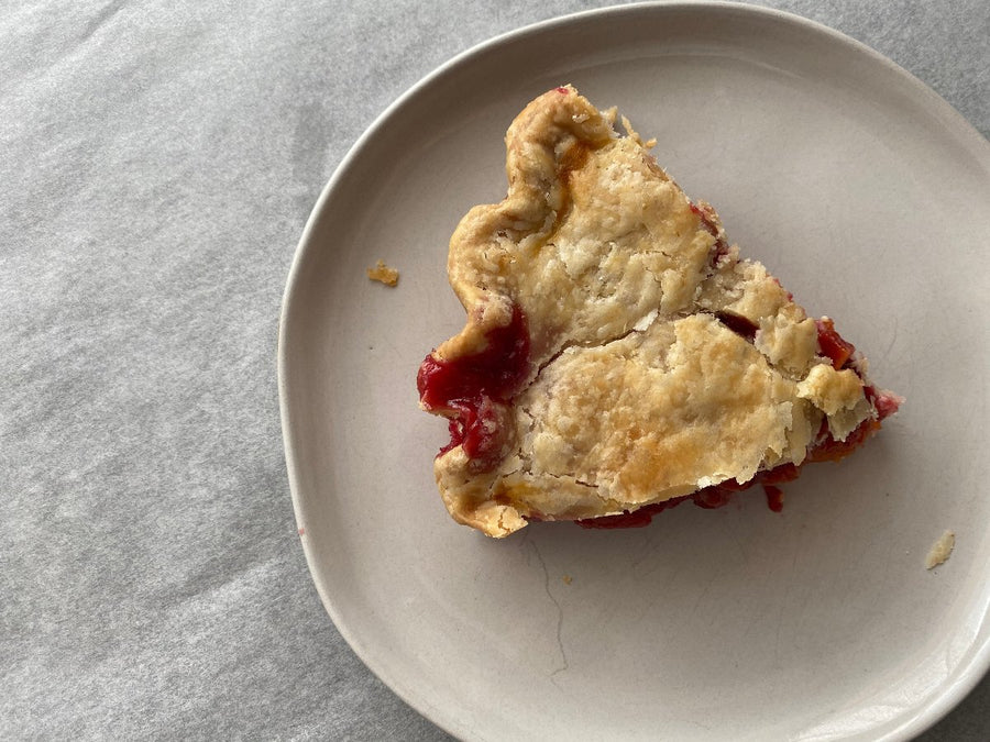 Make dessert a breeze with our ready-to-bake Peach Melba Pie from Flaky Apple Pie Company. Delight your friends and family with this effortless, delicious treat that you baked!